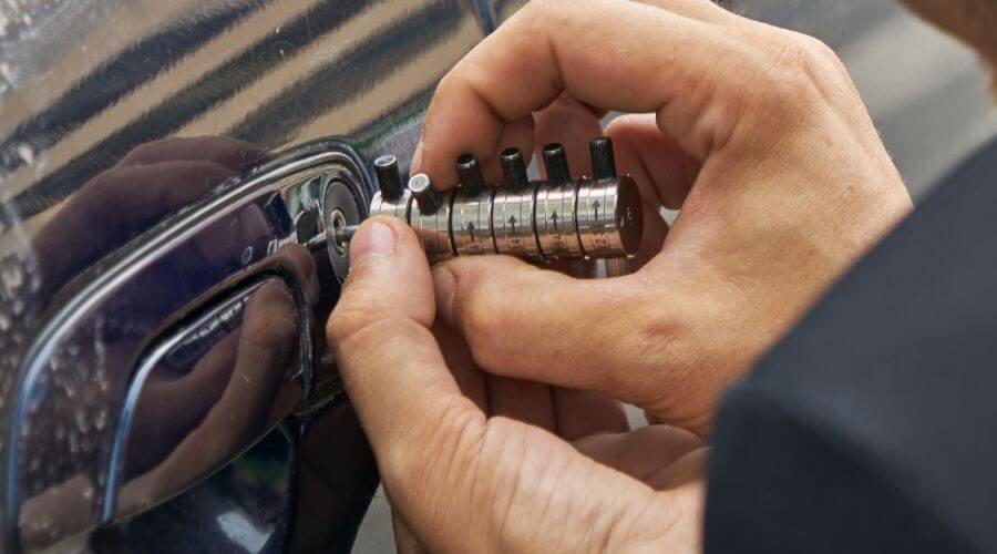 Professional residential roofers in Goshen, CA